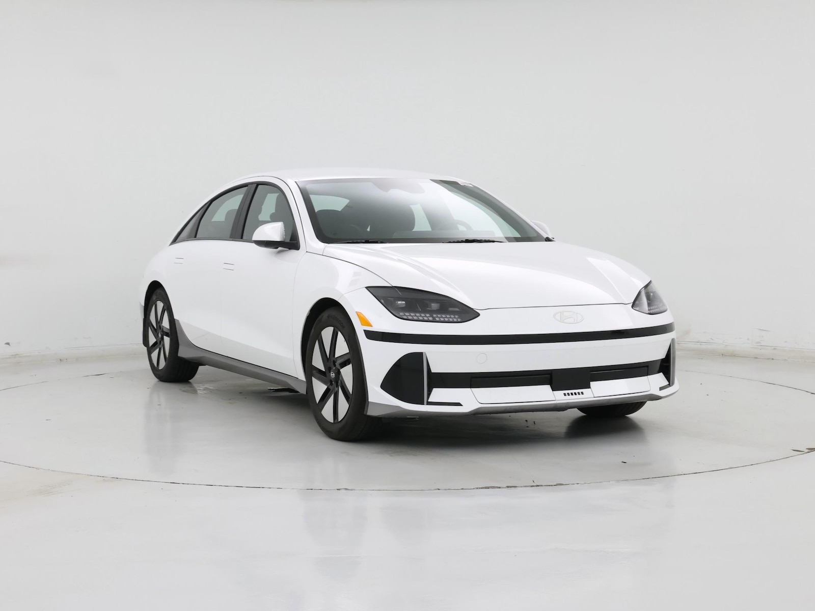 hyundai ioniq 6 2024 KMHM24AA1RA075657 image hyundai ioniq 6 2024 KMHM24AA1RA075657 image